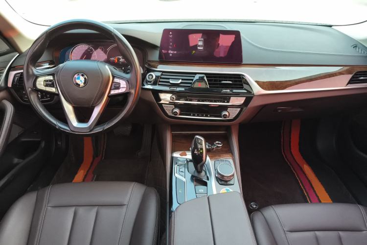 Used BMW 5 Series 2018 525Li Luxury Package Center Console