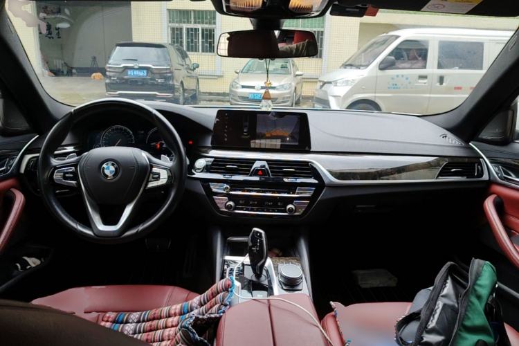 Used BMW 5 Series 2018 Restyled 530Li Leading Edition M Sport Package Center Console