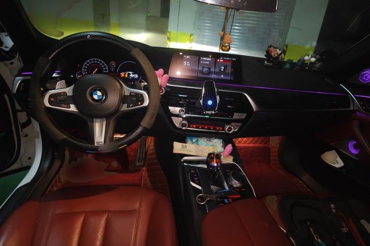 Used BMW 5 Series 2018 530Li Leading Model M Sport Package Center Console
