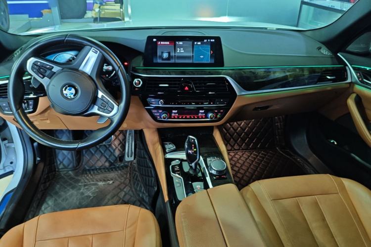 Used BMW 5 Series 2018 530Li Luxury Edition M Sport Package Center Console