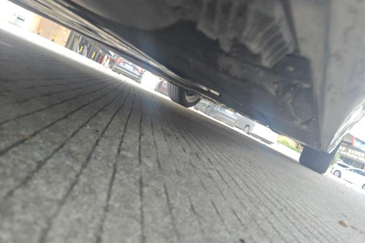 Used BMW 5 Series 2018 528Li Launch Special Edition Chassis Front Left