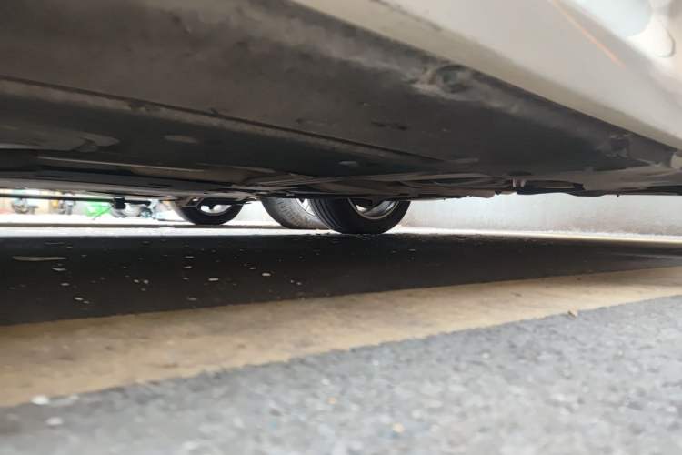 Used BMW 5 Series 2018 528Li Launch Special Edition Chassis Front Left