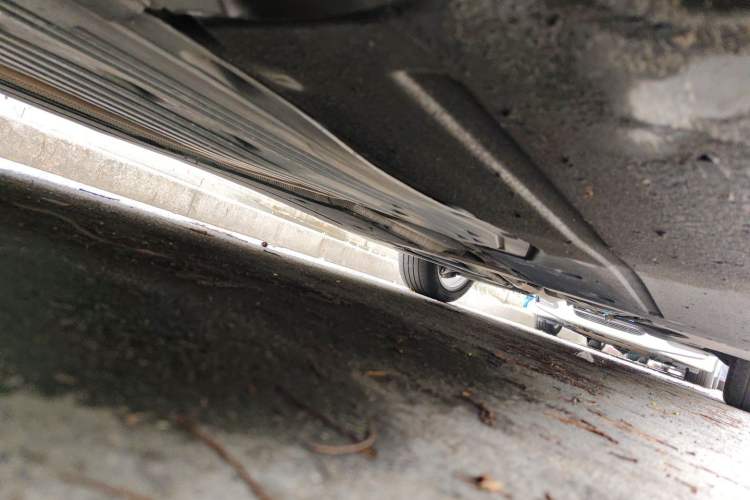 Used BMW 5 Series 2018 528Li Launch Special Edition Chassis Front Left