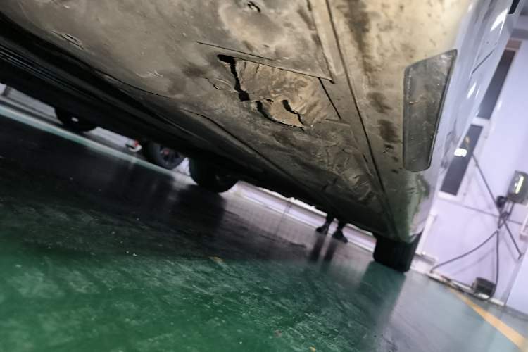 Used BMW 5 Series 2018 525Li M Sport Package Chassis Front Left