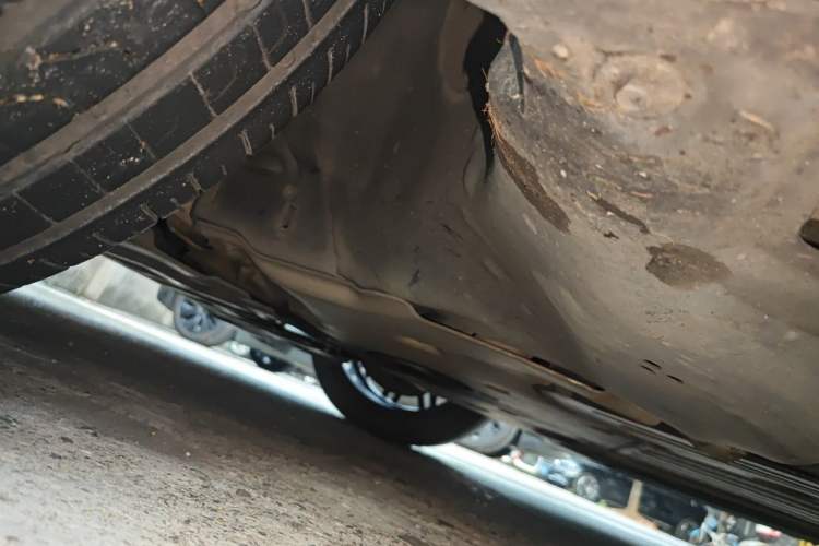Used BMW 5 Series 2018 530Li Leading Model M Sport Package Chassis Front Left