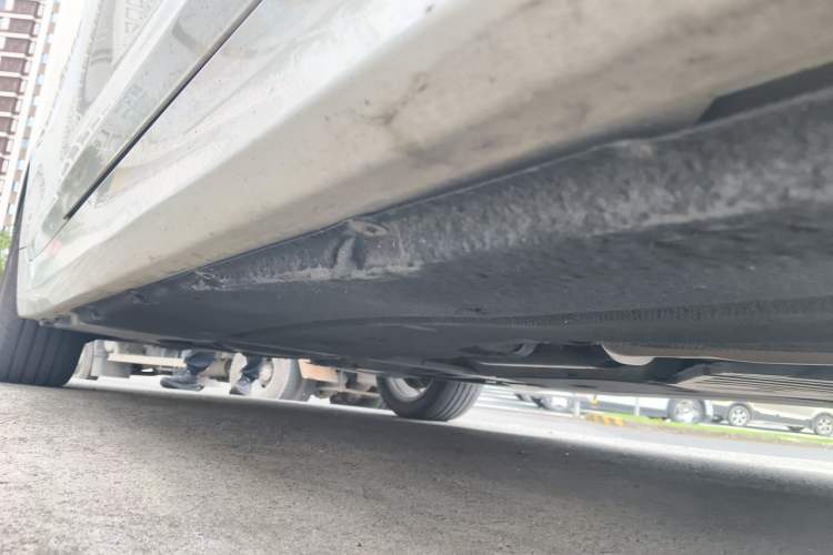 Used BMW 5 Series 2018 528Li Launch Special Edition Chassis Front Right