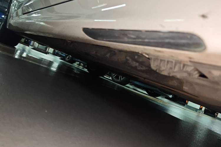 Used BMW 5 Series 2018 525Li M Sport Package Chassis Front Right