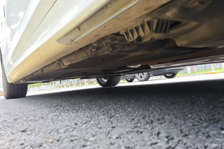 Used BMW 5 Series 2018 530Li Leading Model M Sport Package Chassis Front Right
