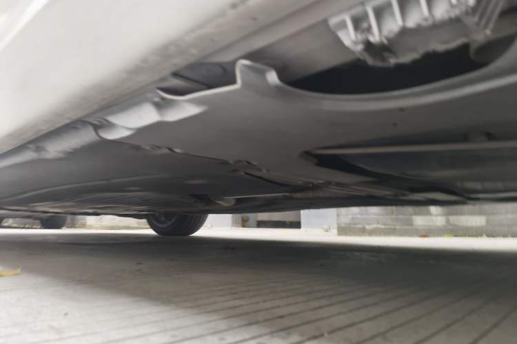 Used BMW 5 Series 2018 530Li Leading Edition Luxury Package Chassis Rear Left