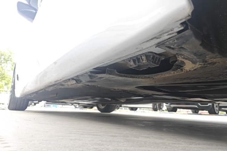 Used BMW 5 Series 2018 530Li Leading Edition Luxury Package Chassis Rear Left