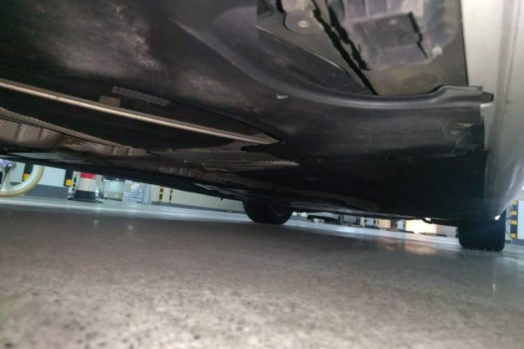 Used BMW 5 Series 2018 525Li M Sport Package Chassis Rear Right