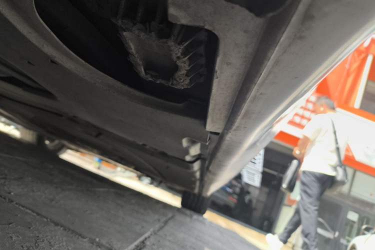 Used BMW 5 Series 2018 525Li M Sport Package Chassis Rear Right
