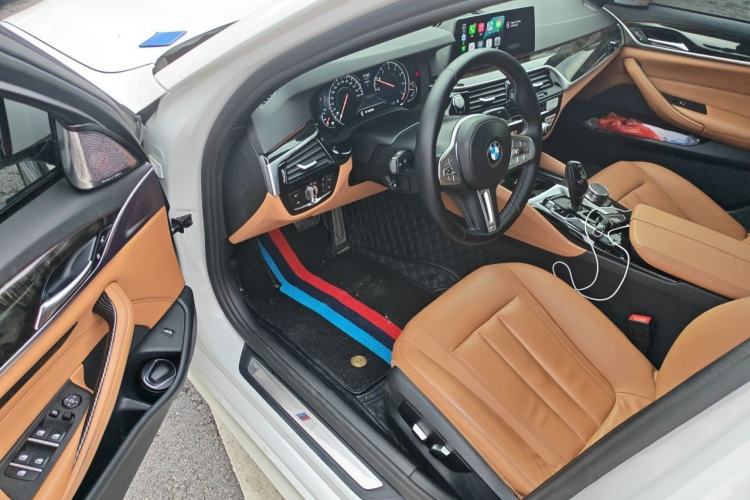 Used BMW 5 Series 2018 530Li Leading Model M Sport Package Driver Seat