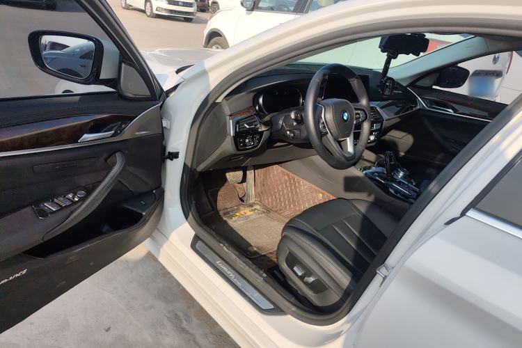 Used BMW 5 Series 2018 525Li Luxury Package Driver Seat