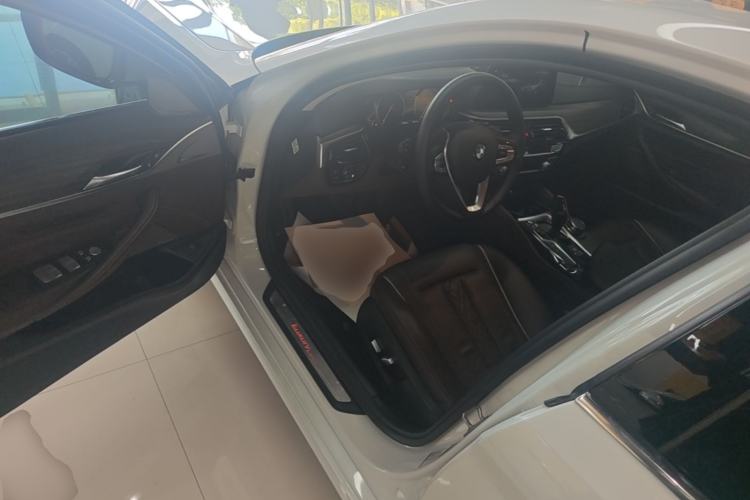 Used BMW 5 Series 2018 Facelifted 530Li Luxury Edition Premium Package Driver Seat