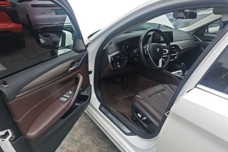Used BMW 5 Series 2018 Facelifted 530Li Luxury Edition Premium Package Driver Seat