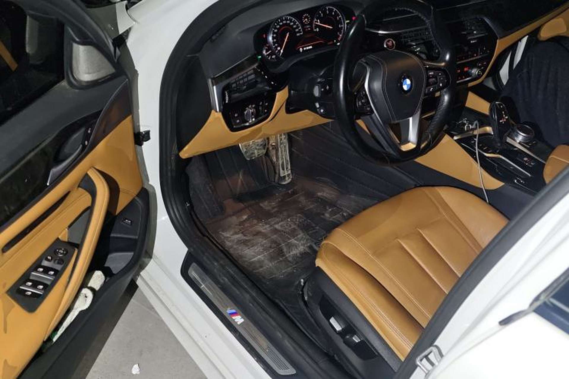 Used BMW 5 Series 2018 530Li Leading Model M Sport Package Driver Seat