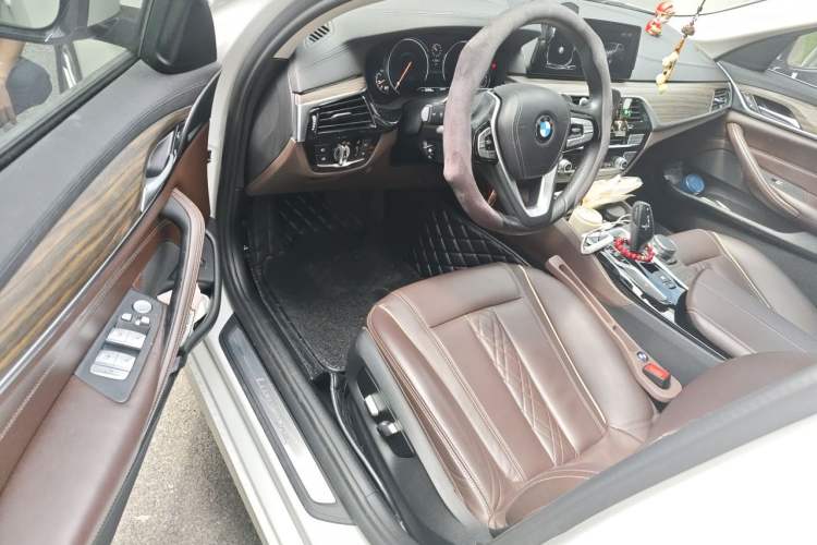 Used BMW 5 Series 2018 Revised Version 530Li Leading Edition Luxury Package Driver Seat