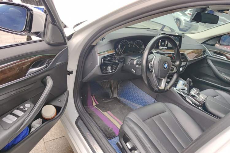Used BMW 5 Series 2018 525Li Luxury Package Driver Seat
