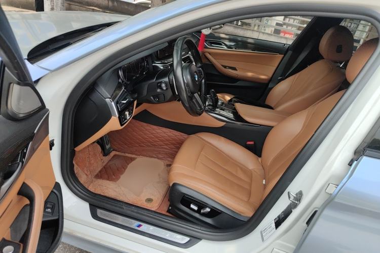 Used BMW 5 Series 2018 530Li Luxury Edition M Sport Package Driver Seat