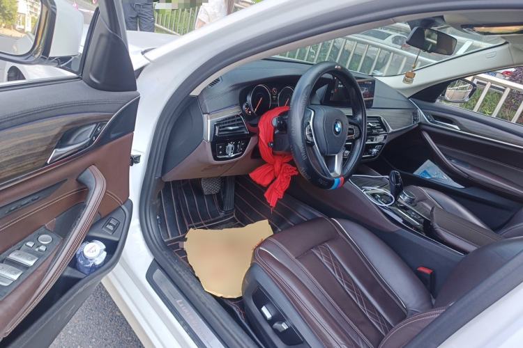 Used BMW 5 Series 2018 Revised Version 530Li Leading Edition Luxury Package Driver Seat
