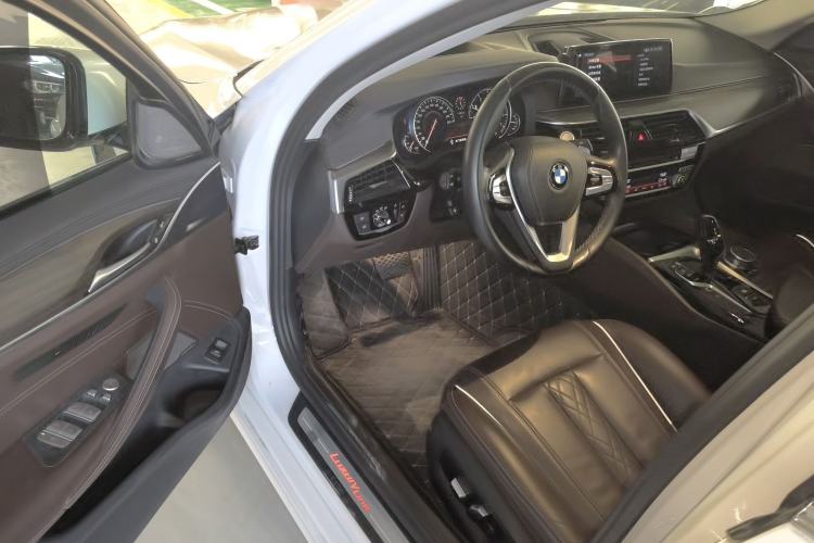 Used BMW 5 Series 2018 Facelifted 530Li Luxury Edition Premium Package Driver Seat