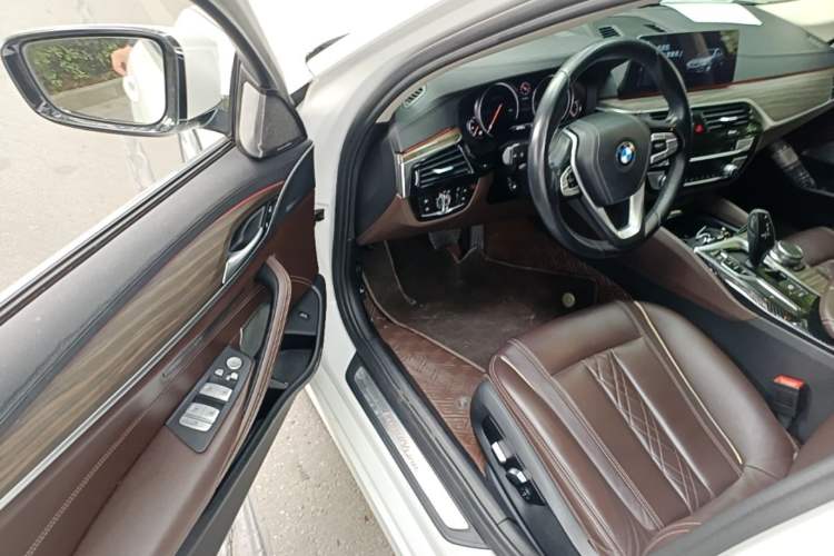 Used BMW 5 Series 2018 Revised Version 530Li Leading Edition Luxury Package Driver Seat
