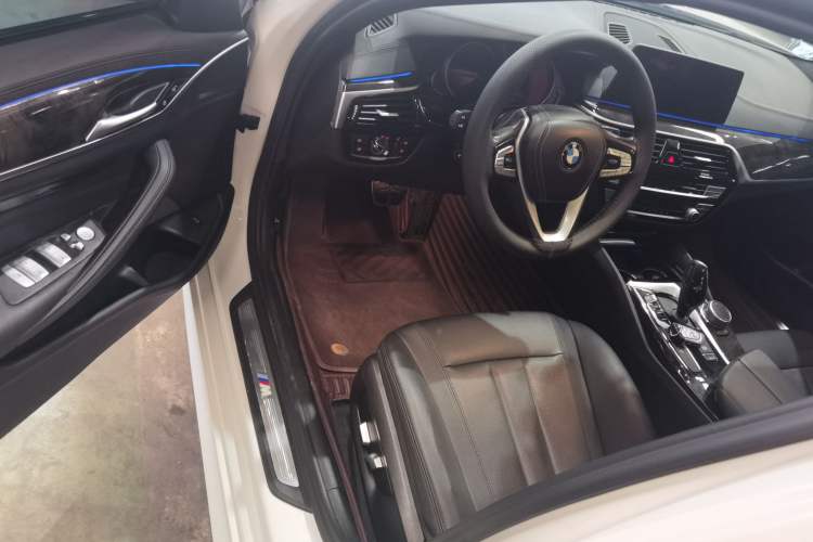 Used BMW 5 Series 2018 525Li M Sport Package Driver Seat