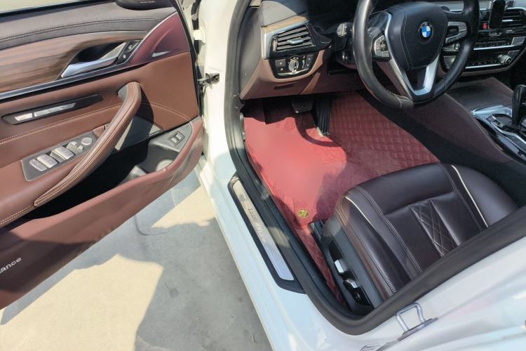 Used BMW 5 Series 2018 Facelifted 530Li Luxury Edition Premium Package Driver Seat