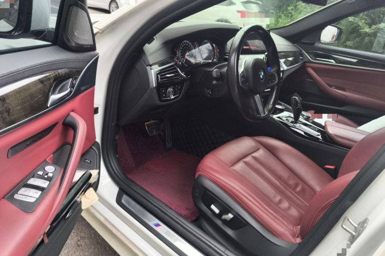 Used BMW 5 Series 2018 Restyled 530Li Leading Edition M Sport Package Driver Seat
