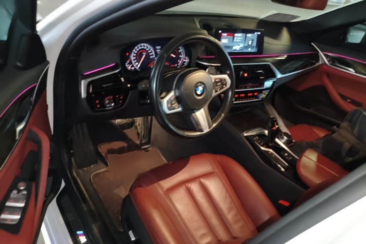 Used BMW 5 Series 2018 Restyled 530Li Leading Edition M Sport Package Driver Seat