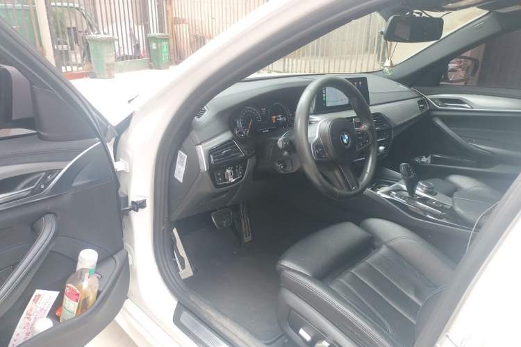 Used BMW 5 Series 2018 525i M Sport Package Driver Seat