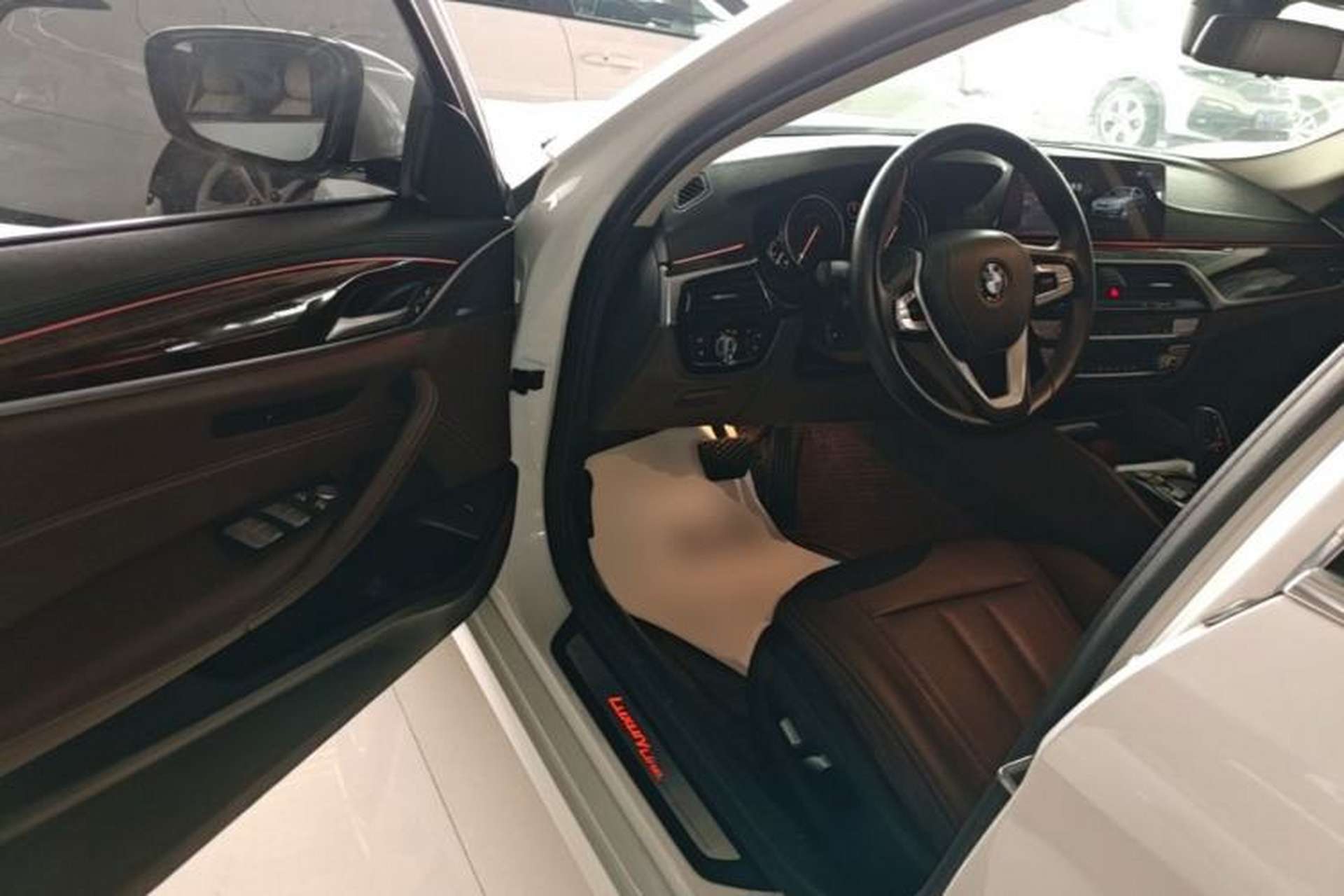 Used BMW 5 Series 2018 525Li Luxury Package Driver Seat
