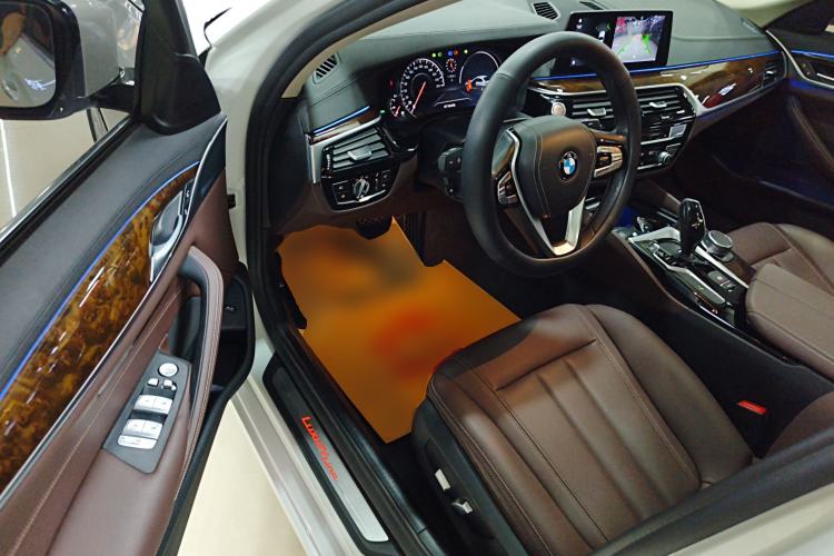 Used BMW 5 Series 2018 525Li Luxury Package Driver Seat