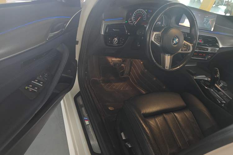 Used BMW 5 Series 2018 525i M Sport Package Driver Seat