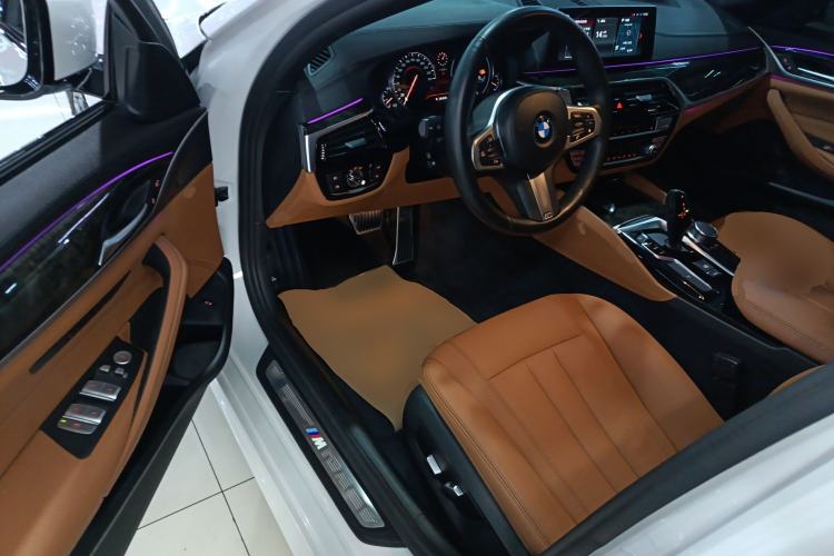 Used BMW 5 Series 2018 Restyled 530Li Leading Edition M Sport Package Driver Seat