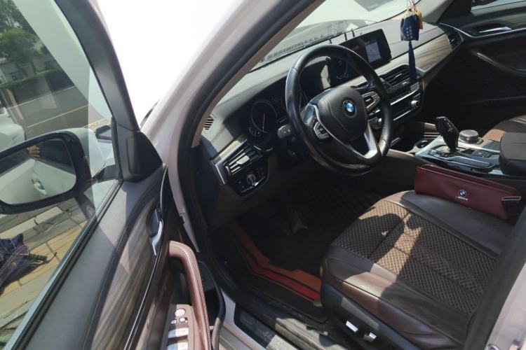 Used BMW 5 Series 2018 Facelifted 530Li xDrive Luxury Package Driver Seat