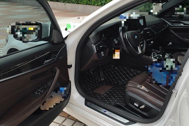 Used BMW 5 Series 2018 530Li Leading Model M Sport Package Driver Seat
