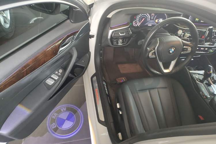Used BMW 5 Series 2018 525Li Luxury Package Driver Seat