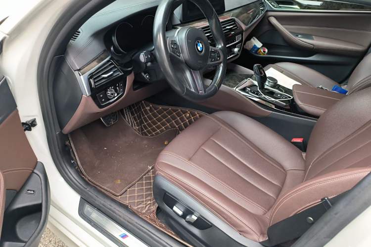 Used BMW 5 Series 2018 525Li Luxury Package Driver Seat