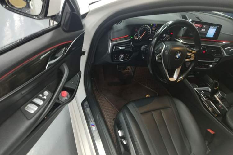Used BMW 5 Series 2018 525Li M Sport Package Driver Seat