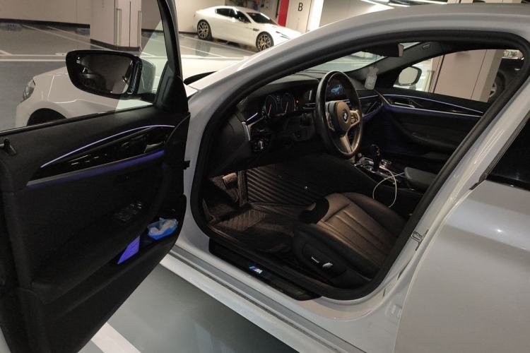 Used BMW 5 Series 2018 525Li M Sport Package Driver Seat