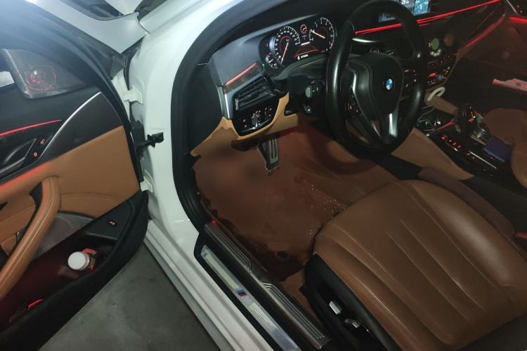Used BMW 5 Series 2018 530Li Leading Model M Sport Package Driver Seat