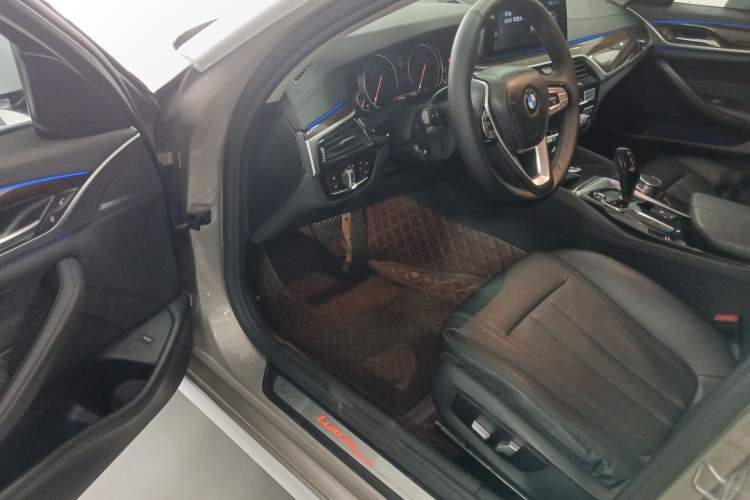 Used BMW 5 Series 2018 525Li Luxury Package Driver Seat