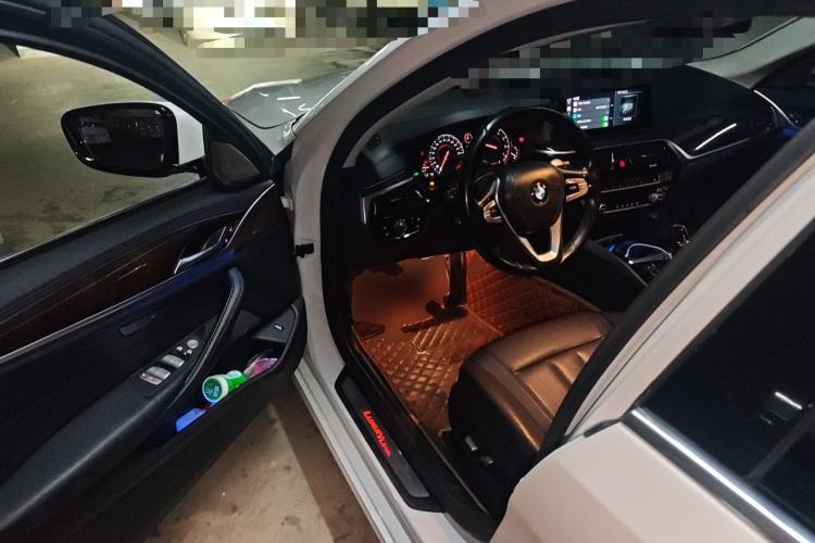 Used BMW 5 Series 2018 525Li Luxury Package Driver Seat