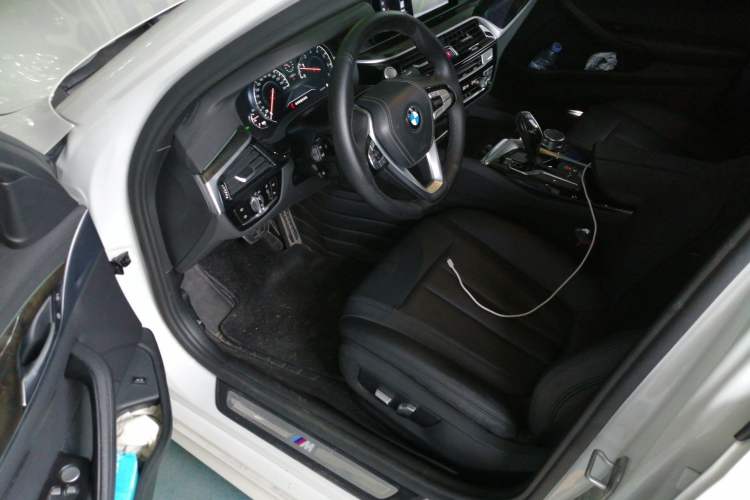 Used BMW 5 Series 2018 525Li M Sport Package Driver Seat