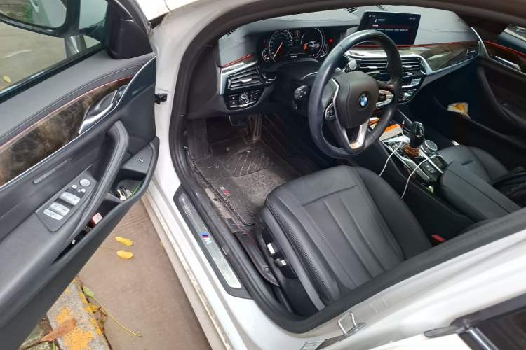 Used BMW 5 Series 2018 525Li M Sport Package Driver Seat