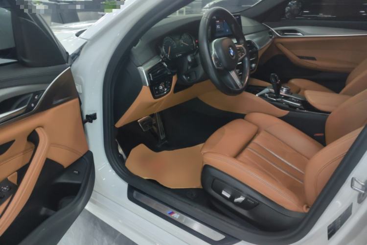 Used BMW 5 Series 2018 525i M Sport Package Driver Seat