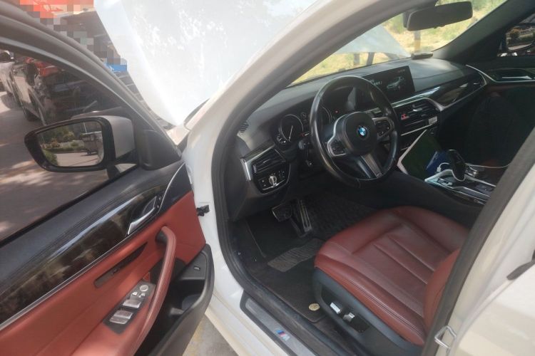 Used BMW 5 Series 2018 Restyled 530Li Leading Edition M Sport Package Driver Seat
