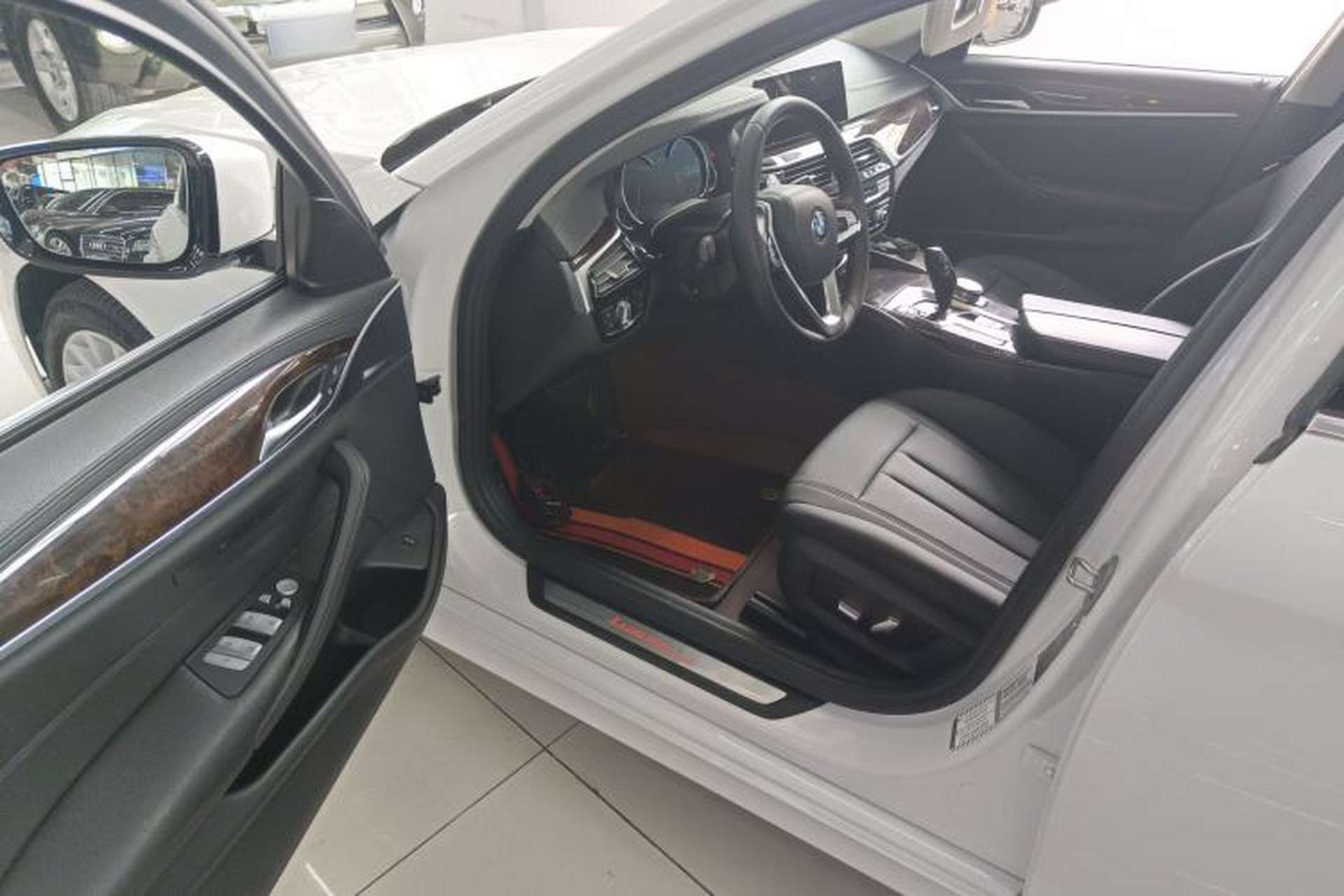 Used BMW 5 Series 2018 525Li Luxury Package Driver Seat